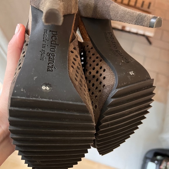 Pedro Garcia Camo Suede Heels - Picture 4 of 6